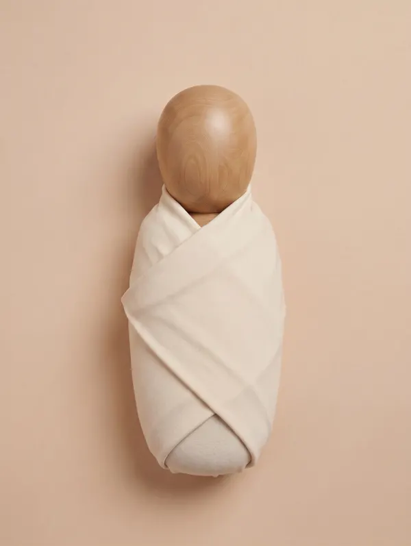 Emmaillotage 3 · Bébé et enfant, dressing du studio de Julie Dugardin Photographe