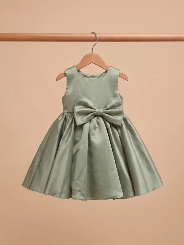 Robe verte 3 — 12-18 mois · Bébé et enfant, dressing du studio de Julie Dugardin Photographe