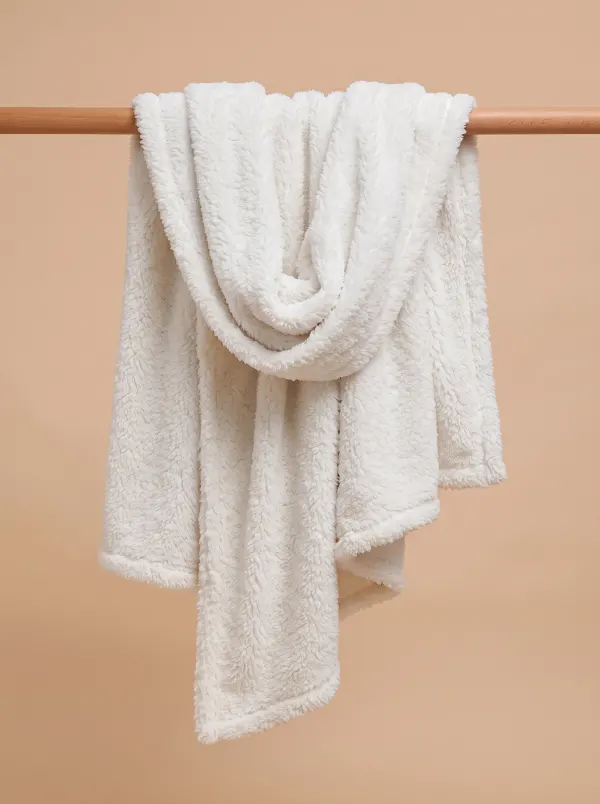 Plaid blanc · Décors et accessoires, dressing du studio de Julie Dugardin Photographe