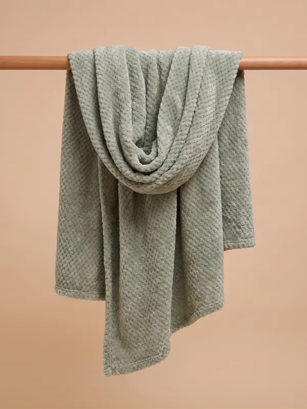 Plaid vert · Décors et accessoires, dressing du studio de Julie Dugardin Photographe