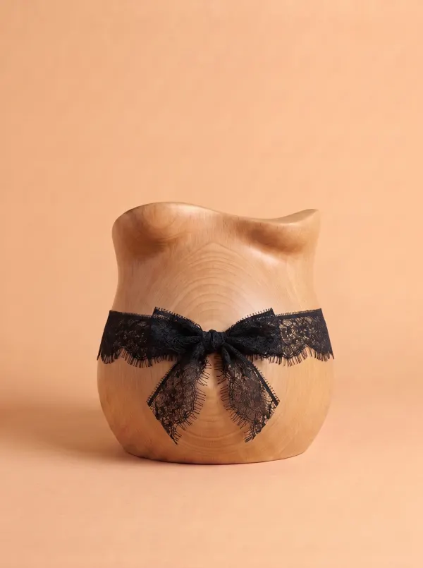 Dentelle 2 · Grossesse, dressing du studio de Julie Dugardin Photographe