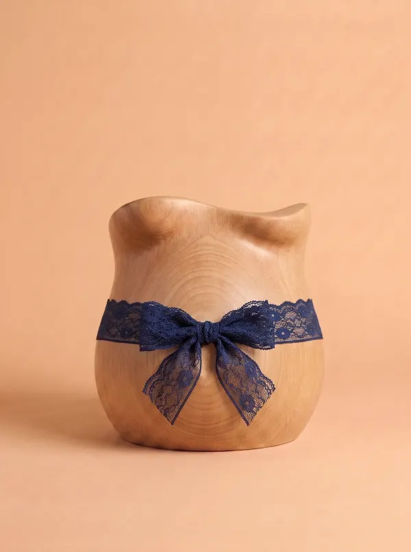Dentelle 3 · Grossesse, dressing du studio de Julie Dugardin Photographe