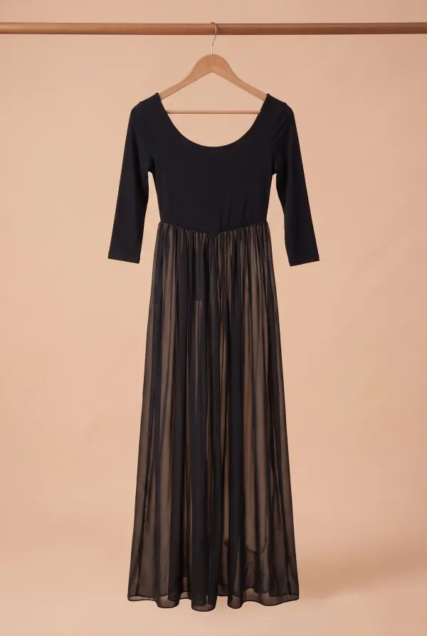 Robe grossesse noire · Grossesse, dressing du studio de Julie Dugardin Photographe