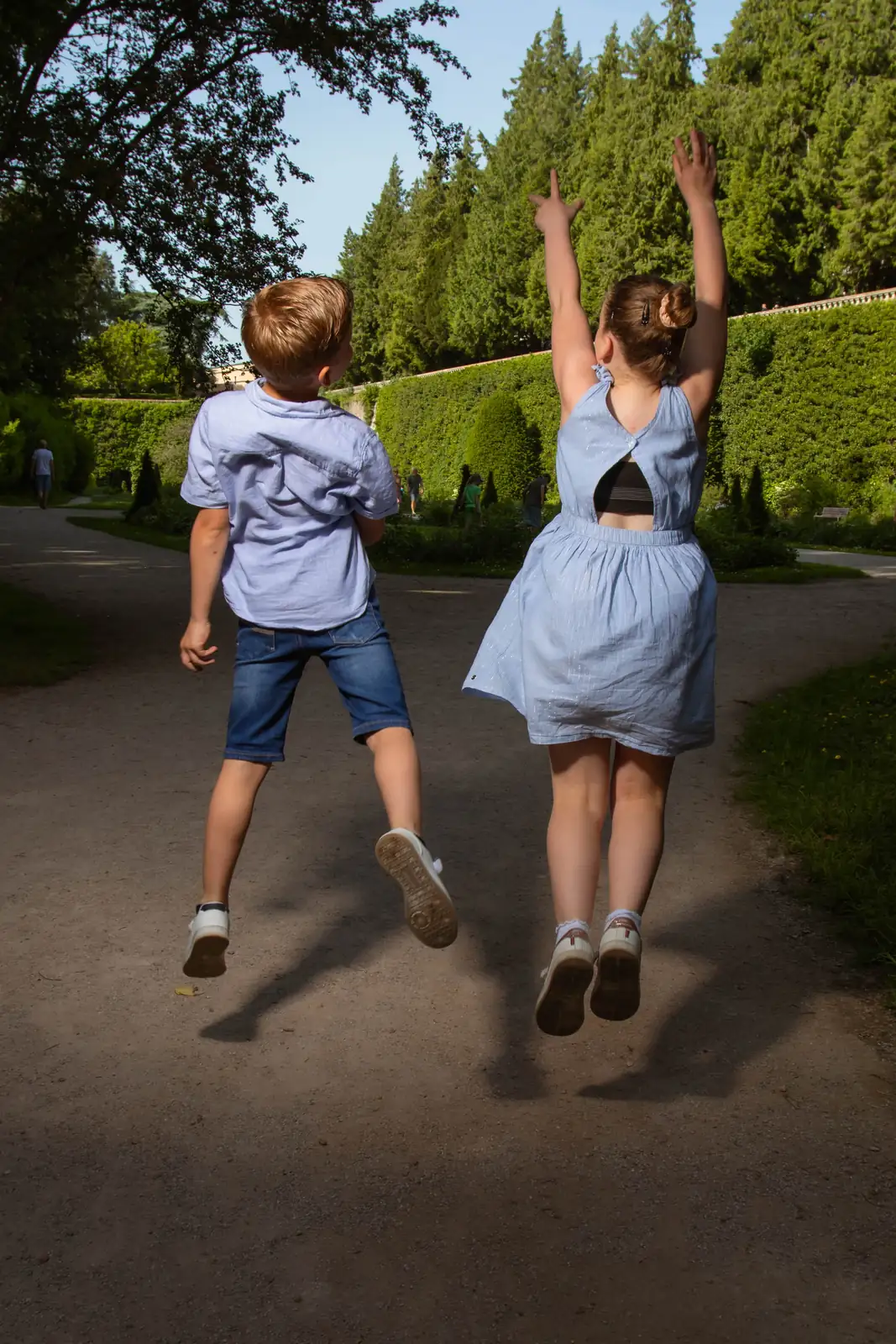 Enfants photographiés au jardin public de Saint-Omer — Julie Dugardin